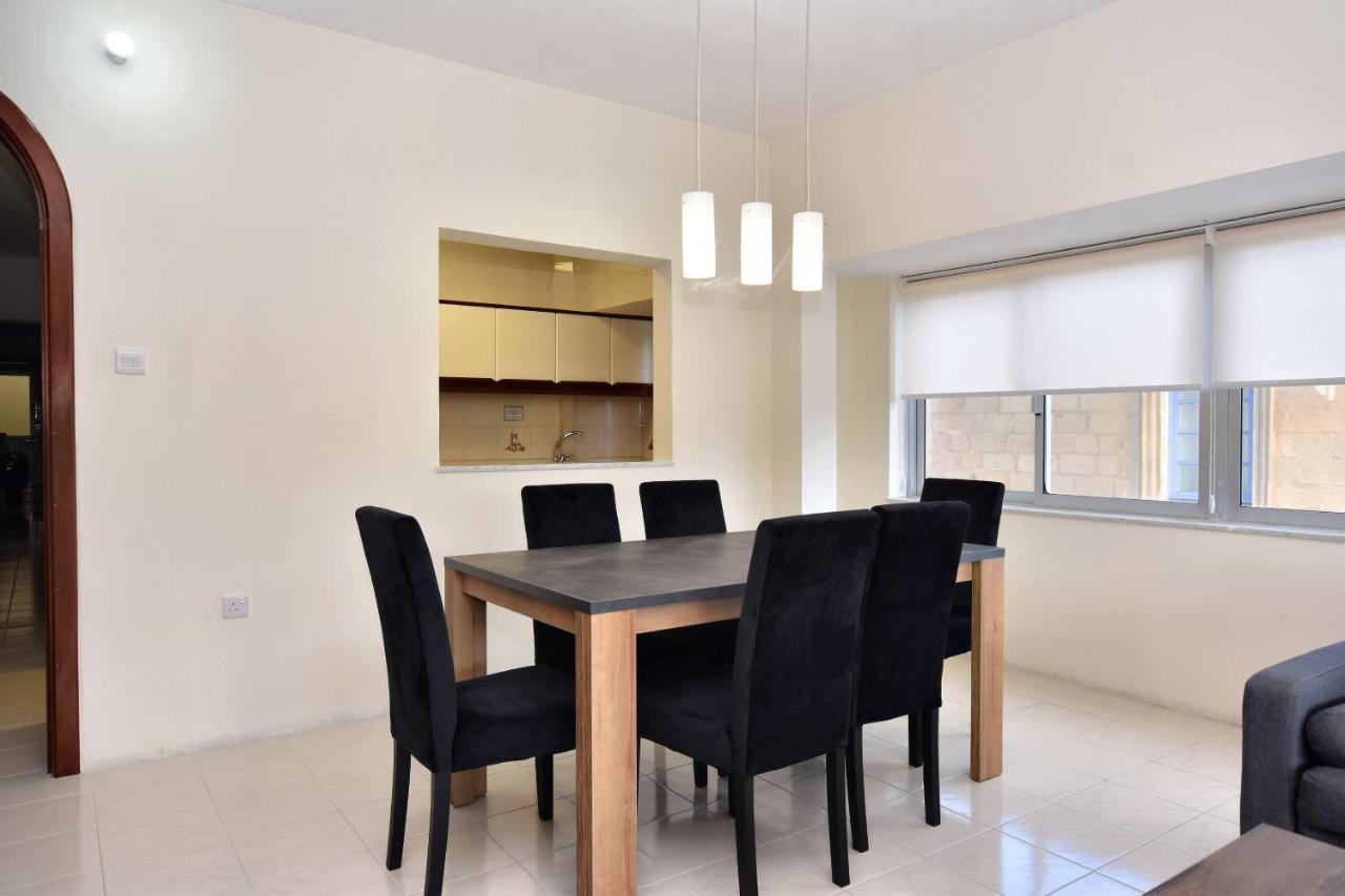 Апартаменты Bright And Spacious 2 Bedroom With Harbour View - 3 *