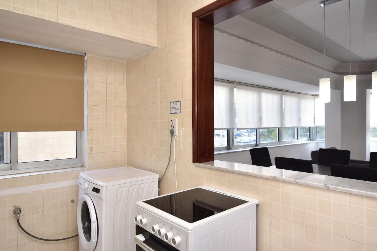 Bright And Spacious 2 Bedroom With Harbour View - 3 Мсида